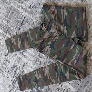 NWOT Forever 21 High Rise Camo Skinny Jeans
